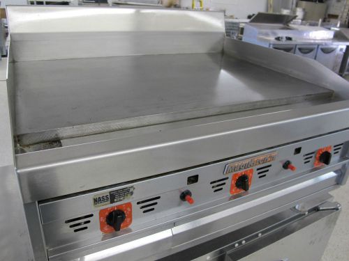 MAGIKITCH&#039;N MKG-36 36&#034; NAT GAS THERMOSTATICALLY CONTROLLED GRIDDLE 200°F - 450°F