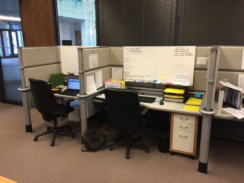 Office Furniture - Desk cubicles