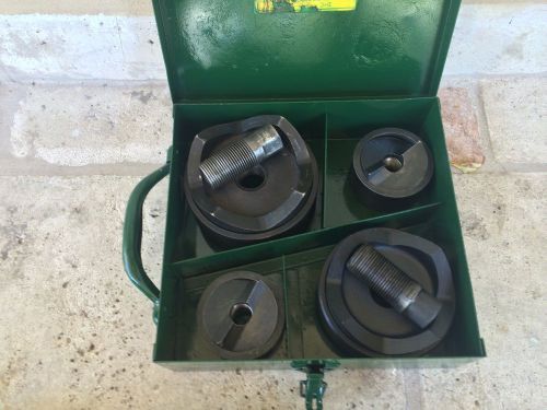 GREENLEE 7304   2 1/2&#039;&#039; 4&#039;&#039;  4 1/2&#039;&#039; IN METAL CSE WITH RAM HAND PUMP 767