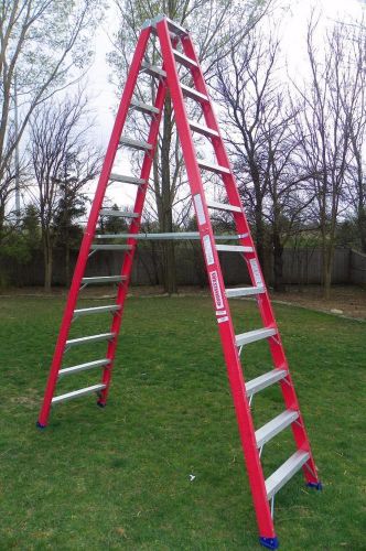 Louisville westward Ladder WW-3030-12 12 Ft 300lb Rated TWIN Step A-frame