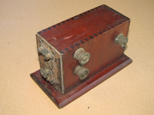 Vintage Wooden Heinze Electric Stationary Engine Buzz Coil Hit &amp; Miss B-18-6