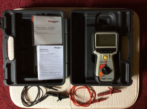 Megger Meter MIT400 W/ Leads &amp; Case
