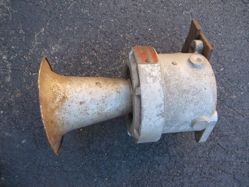 Crouse-hinds hazardous audibal signal horn for sale
