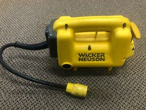 Wacker Neuson Concrete Vibrator *Motor Only* M2000/120/UL New NO BOX