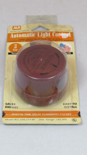 New - Shorting Automatic Light Control Twist LC-208-277-BP