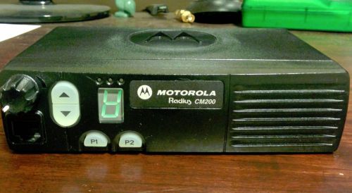 Motorola CM200 UHF 4 CH 25W 438-470Mhz - AAM50RNC9AA1AN two-way radio