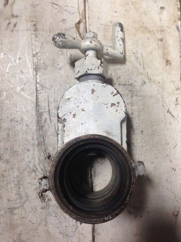Vintage Single Fire Hydrant Gate Valve W/ Handle Wheel 2 1/2&#034; Inlet &amp; Outlet