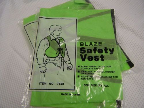 ~NWT~  2 Safety Vests *Green* One Size Fits All * Hunt/Construction/Industrial