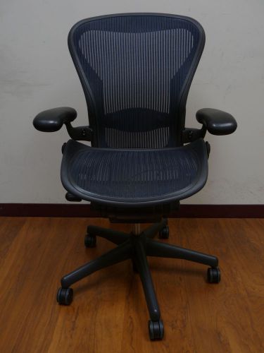 Herman miller &#034;aeron&#034; size &#034;b&#034; office chair-blue mesh- #10586 for sale