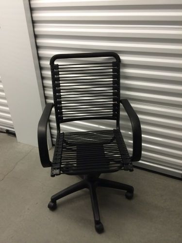 Comfortable Black Bungee Swivel Office Chair