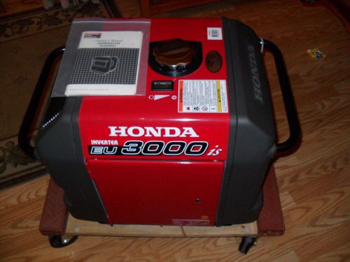 Honda EU3000IS INVERTER  GENERATOR Portable Generator Used ONE TIME 6 hrs