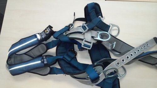 Dbi sala exofit climbing harness i safe small, medium for sale