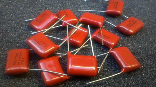 0.56uF 560nF 250V Red Polyester Capacitors  - 20pcs