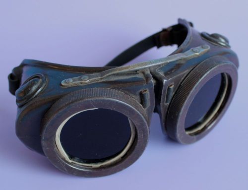 Vintage Willson Bakelite Safety Welding Goggles Glasses Green 6H Tint Lenses