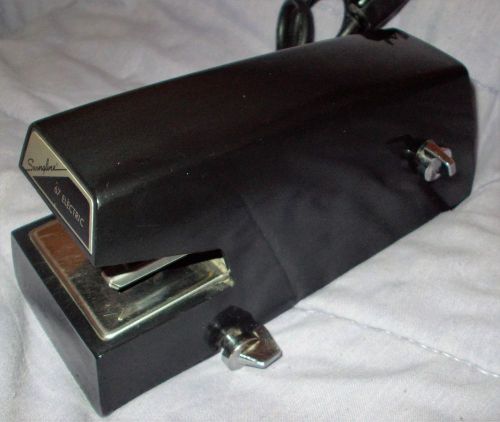 Swingline Model 67 Electric Stapler 20 Sheet Capacity Black