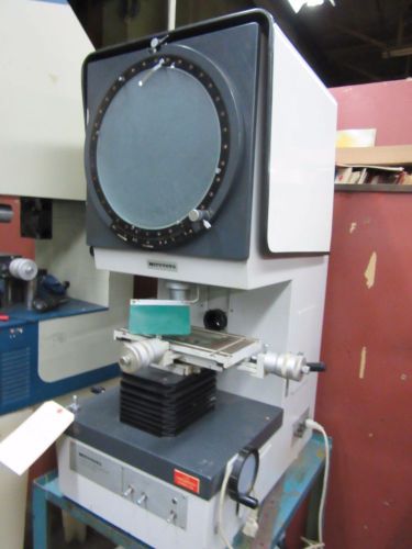 Mitutoyo 12&#034; bench model optical comparator/profile projector, model pj-300 for sale