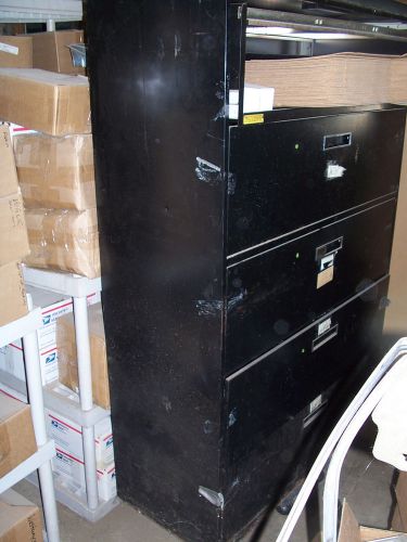 5 DRAWER 42 INCH LATERAL FILE USED BLACK