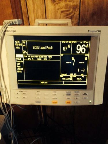 Datascope Passport XG Vital Signs Patient Monitor ECG BP SPO2 Temp Printer Stand