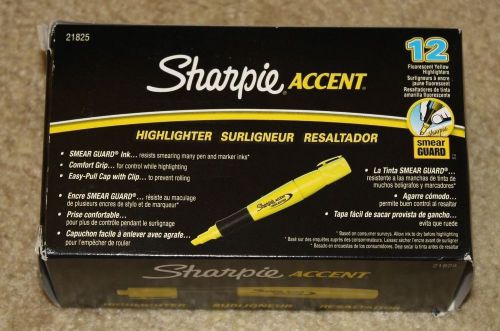 NEW 12 New Sharpie Accent Grip Highlighters 21825 Chisel Tip Fluorescent Yellow