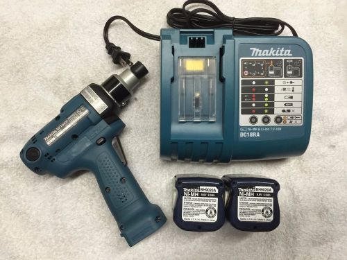 Makita bft040f cordless torque control driver 2 batteries &amp; charger  1 - 3.5 nm for sale