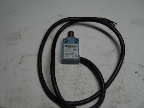 (O4-5)  1 NEW TELEMECANIQUE XCMF110 LIMIT SWITCH
