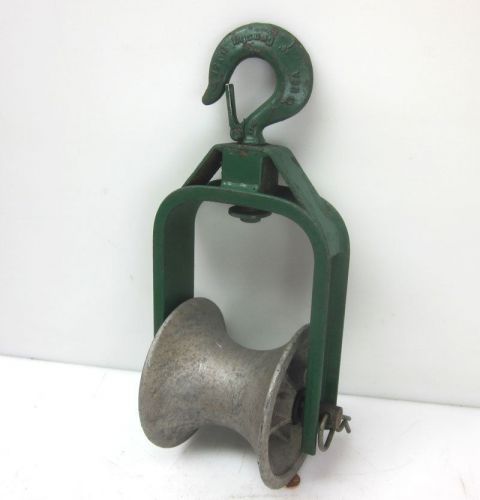 GreenLee 650 6&#034; Hook-Type Cable Sheave Puller Pulley  4000 lb Cap. Old-Style