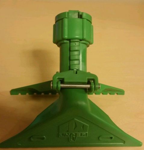 *Unger Fixi Clamp Green 7.5&#034; Wide for Cleaning Great condition