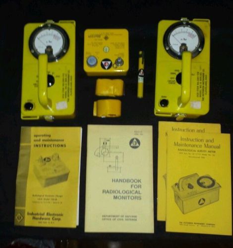 2 Victoreen Model NO.1A Geiger Counter / radiation detectors CDV-715 w manual