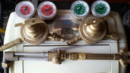 VICTOR TORCH AND OXY/ACETYLENE GAUGE SET