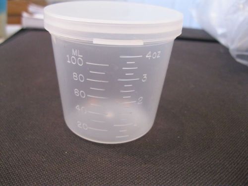 90 - 4 oz Urine Specimen Containers and 160 lids Non-sterile  (I3)