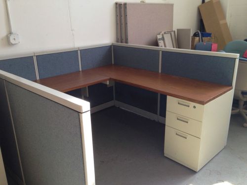 CUBICLE/PARTITION by STEELCASE AVENIR 6ftx6ft