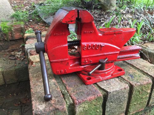 Scout 4.5&#034; Bench Vise