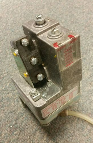 Asco Tripoint PA16A RF10A21 10-100 Psi Pressure Switch with Transducer, USED