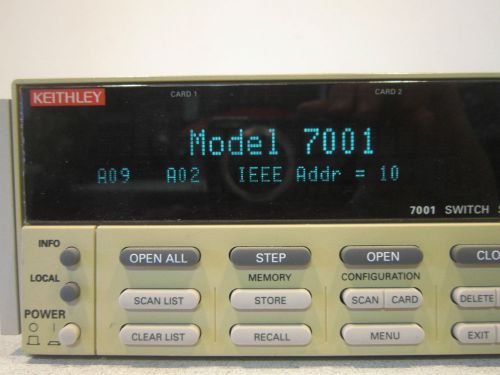 Keithley 7001 Switch System 7020-D  90 - 260V; 47 - 440Hz; 40VA MAX  Powers On