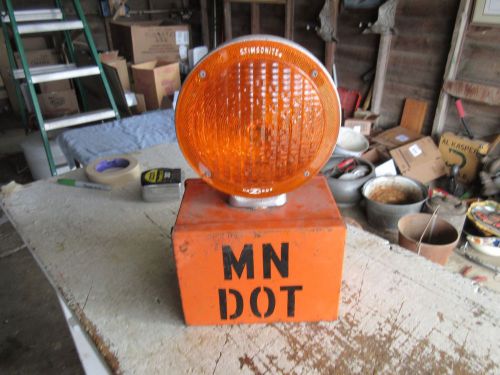 Vintage Minnesota D.O.T. Road Truck Hazard Light 13&#034; Tall Mancave  Lot 16-22-5