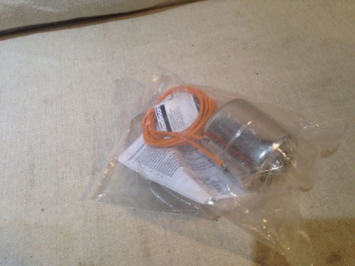 lot #1 Madison Liquid Level switches part no 2ZY27 with instructions