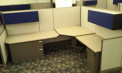 Herman Miller Cubicles in Excellent Condition