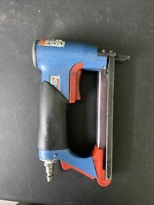 BeA 71/16-421 Upholstery Staple Gun Stapler