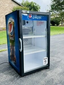 QBD R-290 Beverage Cooler, Commercial Grade Refrigerator, Brand New w/ Manual!