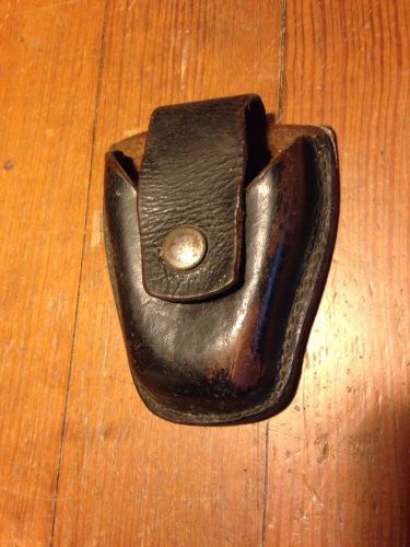 AUTHENTIC POLICE VINTAGE BLACK LEATHER BUCHEIMER STYLE 20 HANDCUFF HOLSTER