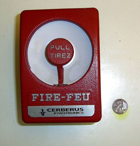 Bilingual (english/french) cerberus pyrotronics fire alarm pull station for sale