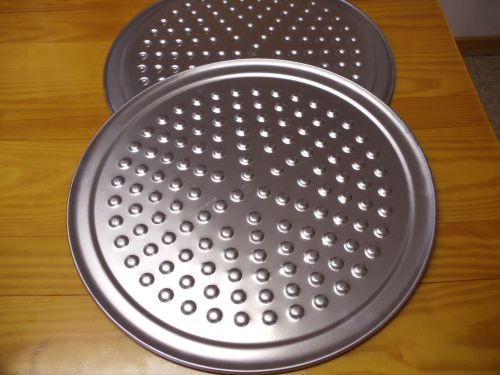 16 IN RESTAURANT QUALITY AIR BAKE PIZZA PAN CRUNCHY CRUST DESIGN W/RAISED NUBS