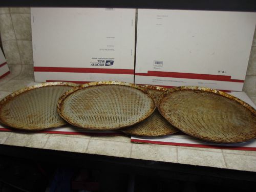 4 lot 16&#034; Pizza Hut pans well seasoned perforated thin crust commercial grade NR