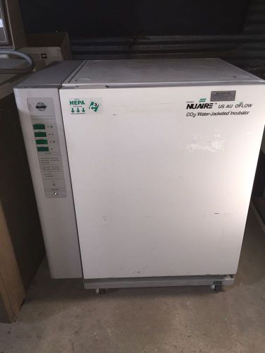 NuAire co2 Water Jacketed Incubator Model NU 4950
