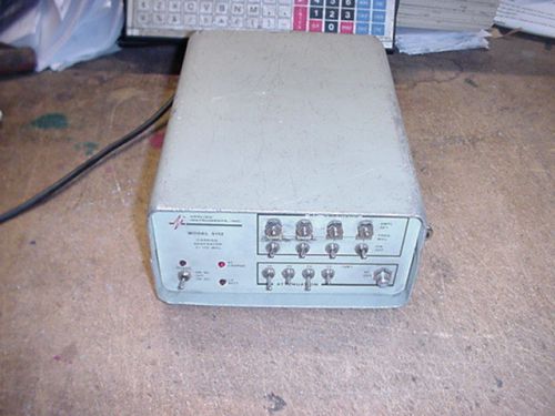 Applied Instruments Inc. Carrier Generator 5-112 MHz, Model 5112. &gt;A2
