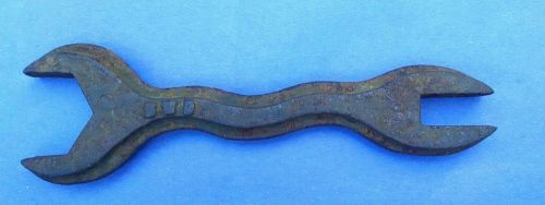 Antique Boston Water Department Iron Hydrant/pipewrench steampunk good condition