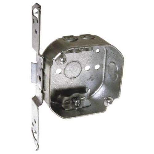 Hubbell octagon box 4&#034; ts bracket nmsc clamps 1-1/2&#034; deep 164 outlet boxes 164 for sale