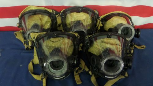 Scott AV2000 Large Face Masks with BLACK Rubber Seal External Exhalation Valve