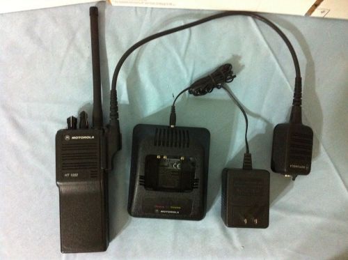 Ems vhf ht1000 radio motorola 16 channel narrowband dn mic lke new fire police for sale