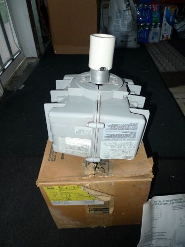 Hubbell Superbay I  BL-A175H8  light fixture